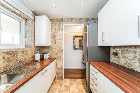 2 bedroom apartment for sale, The Ridgeway, London E4