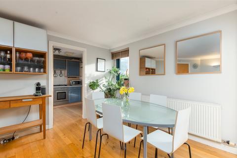 33/4 Ocean Drive, Edinburgh, EH6 6JL