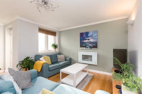33/4 Ocean Drive, Edinburgh, EH6 6JL