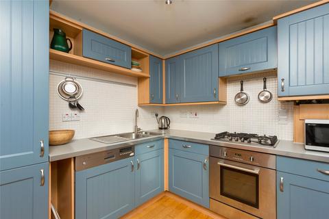 33/4 Ocean Drive, Edinburgh, EH6 6JL