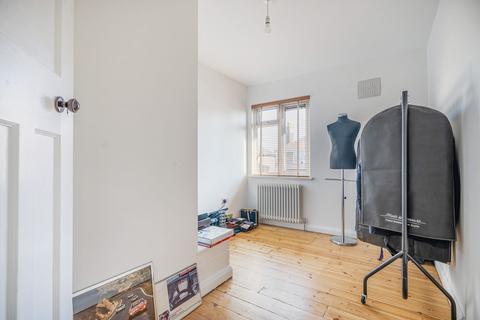 5 Stretton Road, Richmond, TW10 7QH