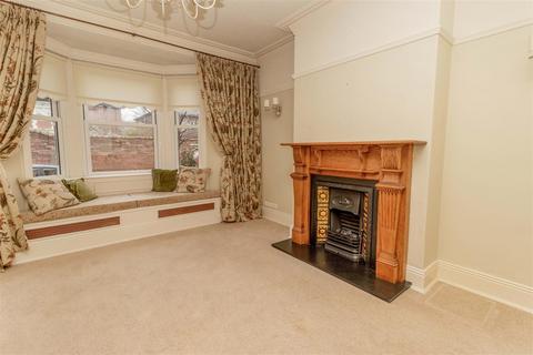 3 bedroom terraced house for sale, Windsor Gardens, North Shields