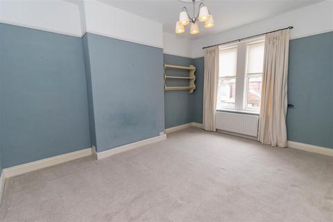 3 bedroom terraced house for sale, Windsor Gardens, North Shields