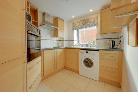 1 bedroom flat for sale, The Brow, Clayton Court The Brow, RH15