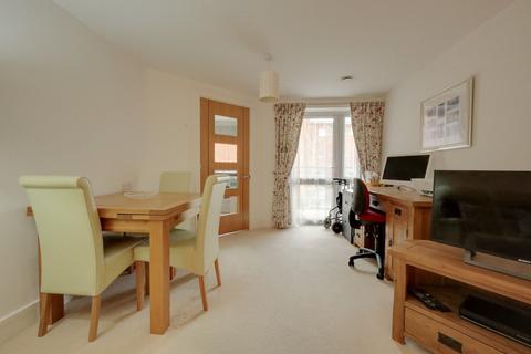 1 bedroom flat for sale, The Brow, Clayton Court The Brow, RH15