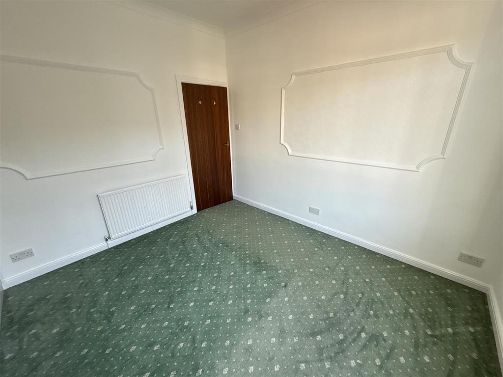 Bedroom 2.JPG