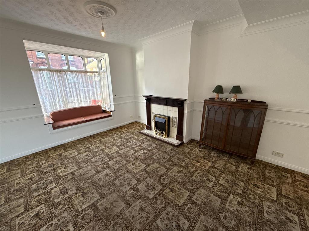 Living room 2.JPG