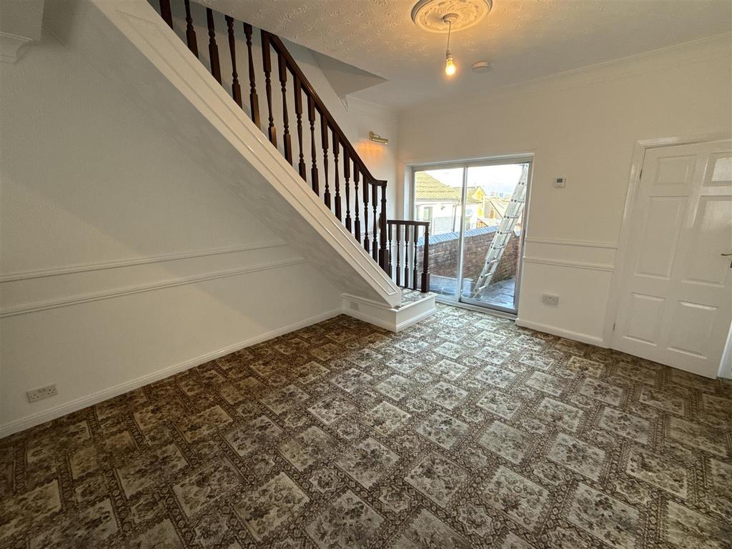 Living room 3.JPG