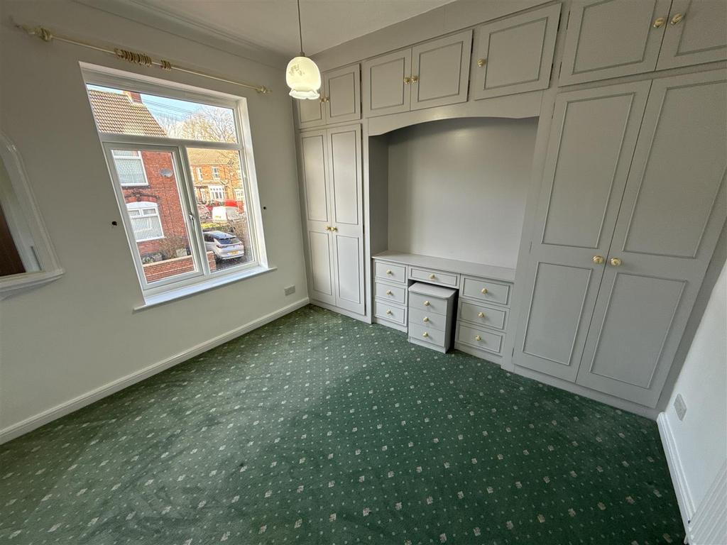 Bedroom 1.JPG