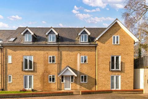 2 bedroom flat for sale, Kneesworth Street, Royston SG8