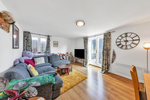 2 bedroom flat for sale, Kneesworth Street, Royston SG8