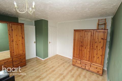 3 bedroom terraced house to rent, Ion Road, Bury st edmunds