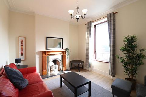 2 bedroom flat to rent, Orchard Place, Top Floor, AB24