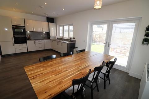3 bedroom semi-detached house to rent, Craigbank Drive, Cults, AB15