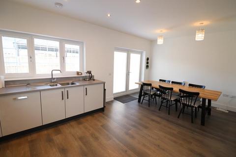 3 bedroom semi-detached house to rent, Craigbank Drive, Cults, AB15