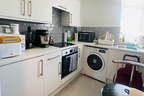 1 bedroom flat for sale, Pembroke Road, London W8