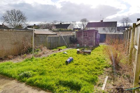 3 bedroom semi-detached house for sale, Rochdale Avenue, Calne