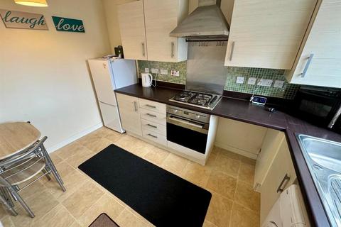 2 bedroom detached house to rent, Homestead, Coventry