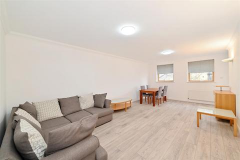 2 bedroom apartment for sale, Perry Court, Isle of Dogs, E14