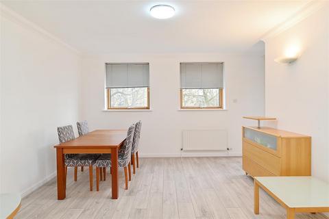 2 bedroom apartment for sale, Perry Court, Isle of Dogs, E14