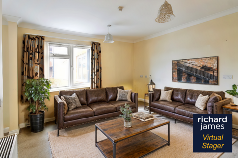 2 bedroom flat for sale, Kingsdown Road, Swindon SN3