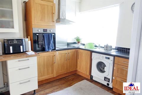 52 The Park, Woodlands, Doncaster, DN6 7RL