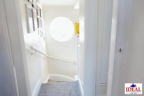 52 The Park, Woodlands, Doncaster, DN6 7RL