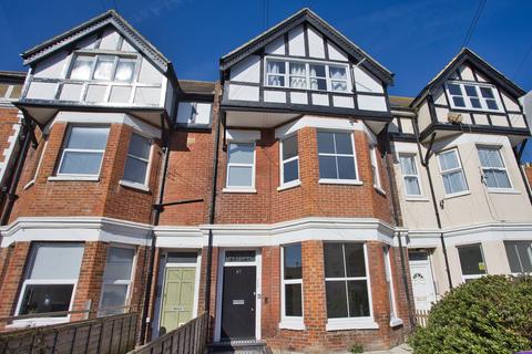 2 bedroom flat for sale, Connaught Road, Folkestone, CT20