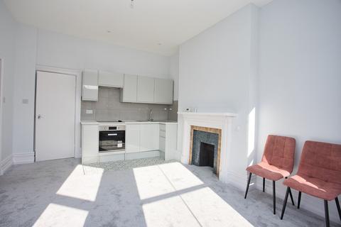 2 bedroom flat for sale, Connaught Road, Folkestone, CT20