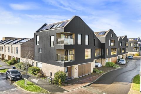 5 bedroom end of terrace house for sale, Trumpington, Cambridge CB2