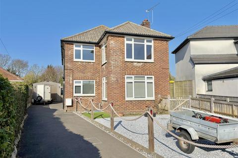 2 bedroom flat for sale, Lake Road, Poole BH15