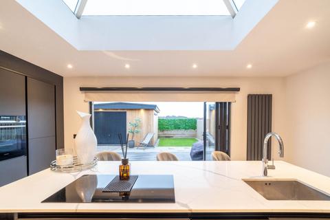 69 Edmonstone Terrace, Danderhall, Dalkeith, EH22 1QF