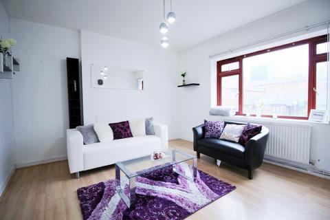 2 bedroom flat to rent, Wentworth Dwellings, 3 New Goulston Street, London, E1