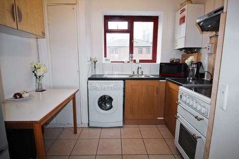 2 bedroom flat to rent, Wentworth Dwellings, 3 New Goulston Street, London, E1