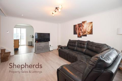 3 bedroom detached house for sale, Pettys Close, Cheshunt EN8