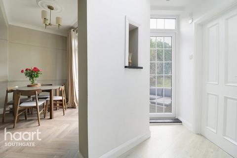 120 Church Hill Road, Barnet, EN4 8XB