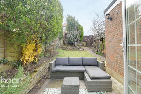 120 Church Hill Road, Barnet, EN4 8XB