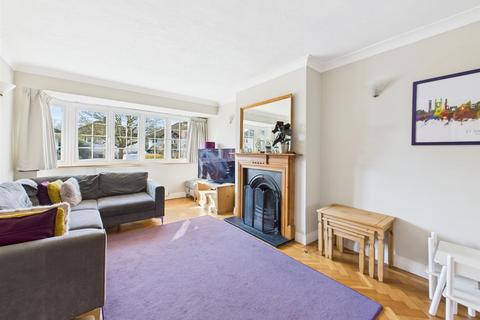 75 Pine Gardens, Ruislip, HA4 9TS