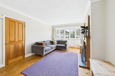 75 Pine Gardens, Ruislip, HA4 9TS