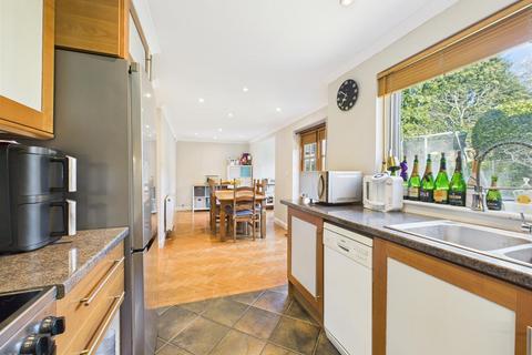 75 Pine Gardens, Ruislip, HA4 9TS