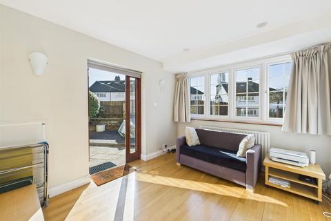75 Pine Gardens, Ruislip, HA4 9TS