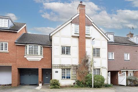 5 bedroom townhouse for sale, Scarlett Avenue, Wendover HP22