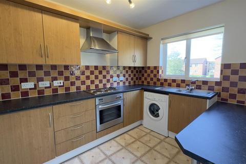 2 bedroom apartment to rent, Longley Road, Worsley