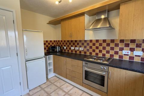 2 bedroom apartment to rent, Longley Road, Worsley