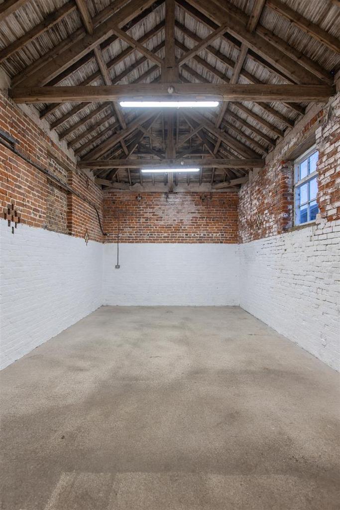 Barn with PP