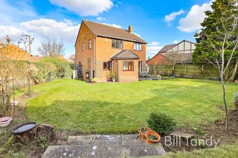 4 bedroom detached house for sale, Grosvenor Close, Lichfield, WS14