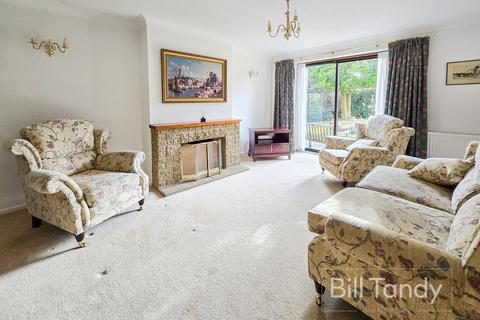 7 Grosvenor Close, Lichfield, WS14 9SR