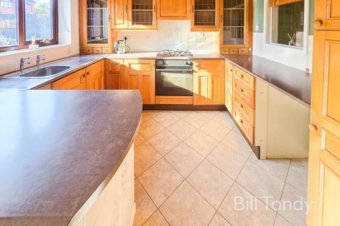 7 Grosvenor Close, Lichfield, WS14 9SR