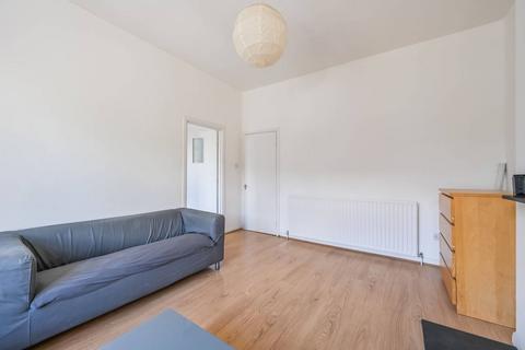 2 bedroom flat to rent, Maidstone Road, N11, Bounds Green, London, N11