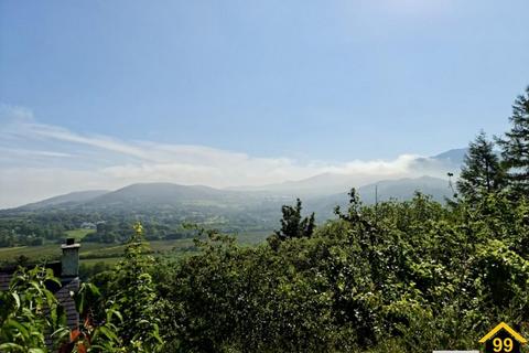 3 bedroom end of terrace house for sale, Elidir View, Cwm-y-Glo, Caernarfon, Gwynedd, LL55